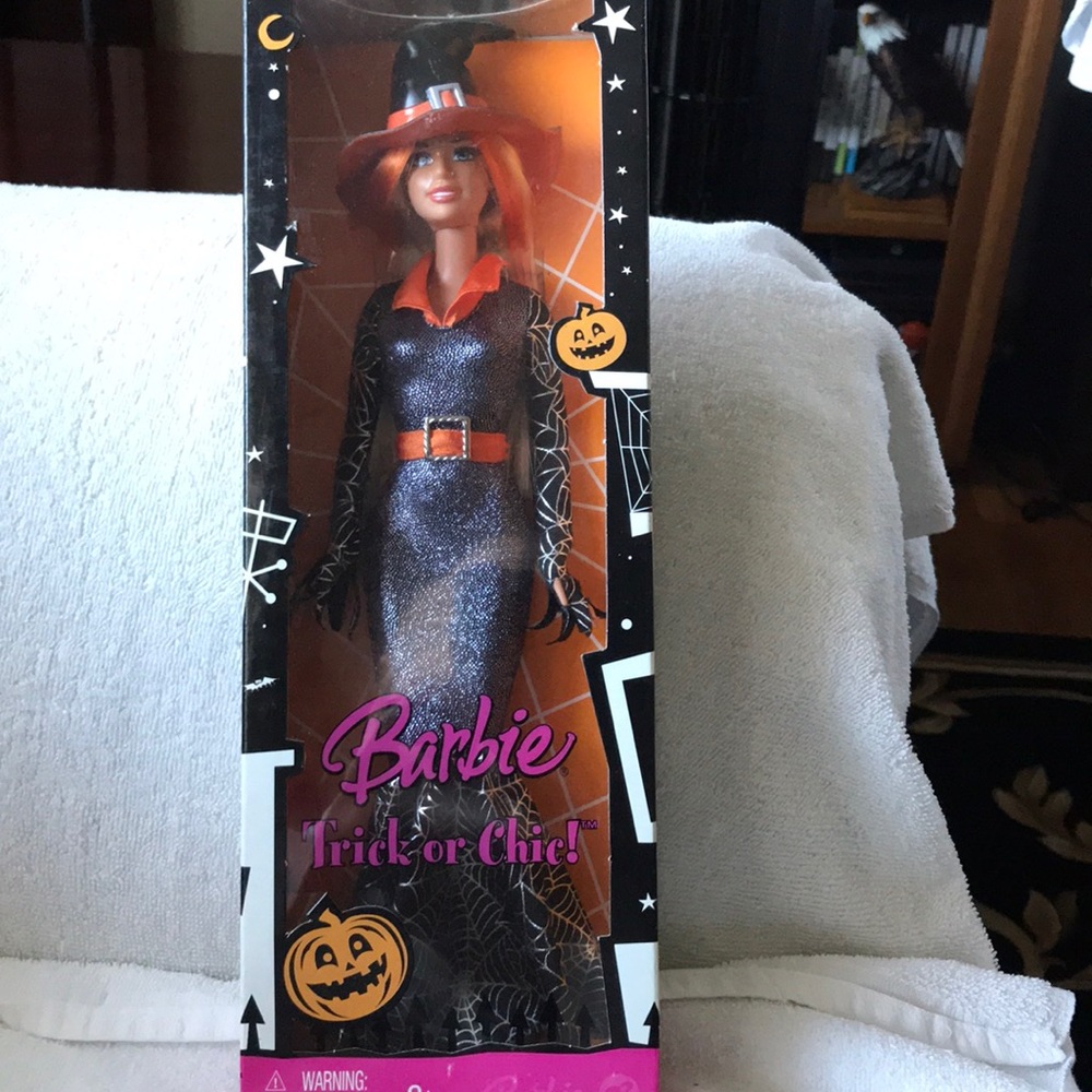 2008 Barbie Trick or Chic!